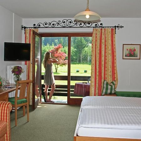Hotel Garni Pension Zur Wacht ストローブル エクステリア 写真