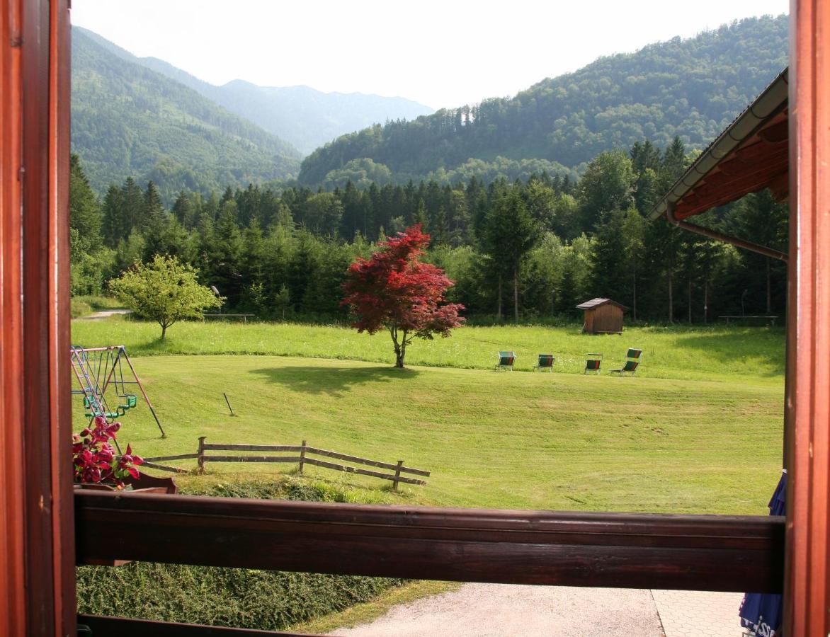 Hotel Garni Pension Zur Wacht ストローブル 部屋 写真