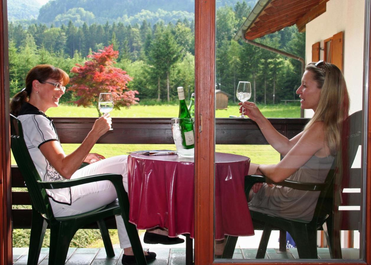 Hotel Garni Pension Zur Wacht ストローブル 部屋 写真