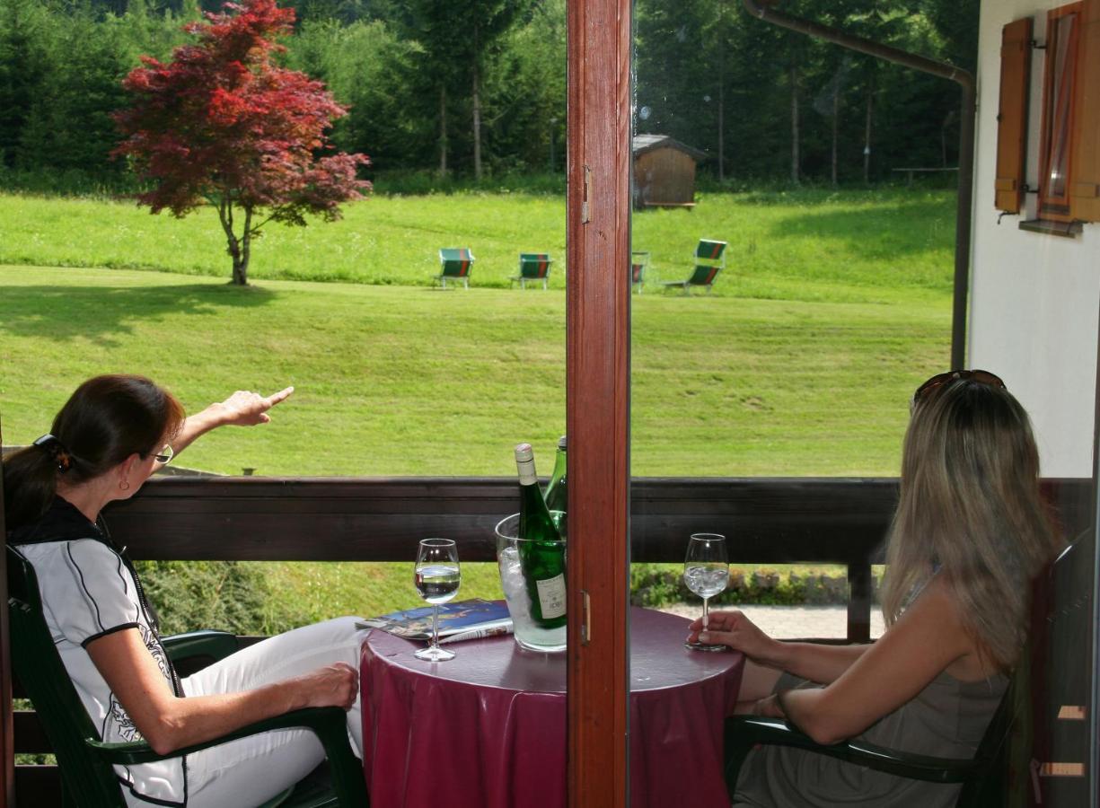 Hotel Garni Pension Zur Wacht ストローブル エクステリア 写真